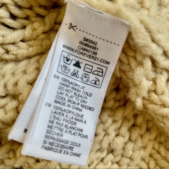 Forever 21 Sweater - Picture 4 of 5